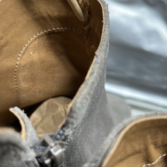 Lucky Brand Noryn Boot Womens US 9 Eu 40 Gray Suede Side Zip - Picture 15 of 15